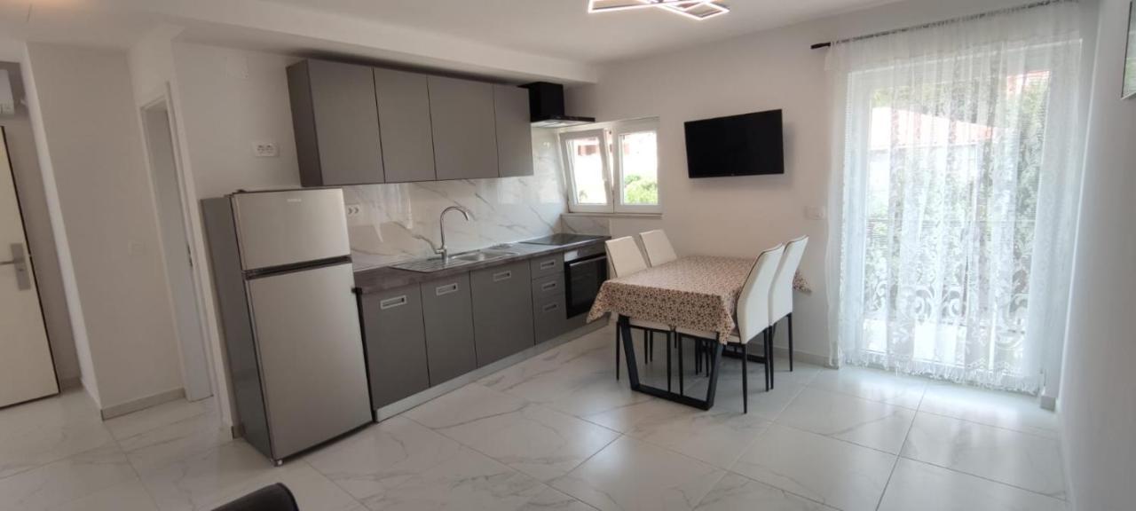 Apartments Inbox Кострена Экстерьер фото