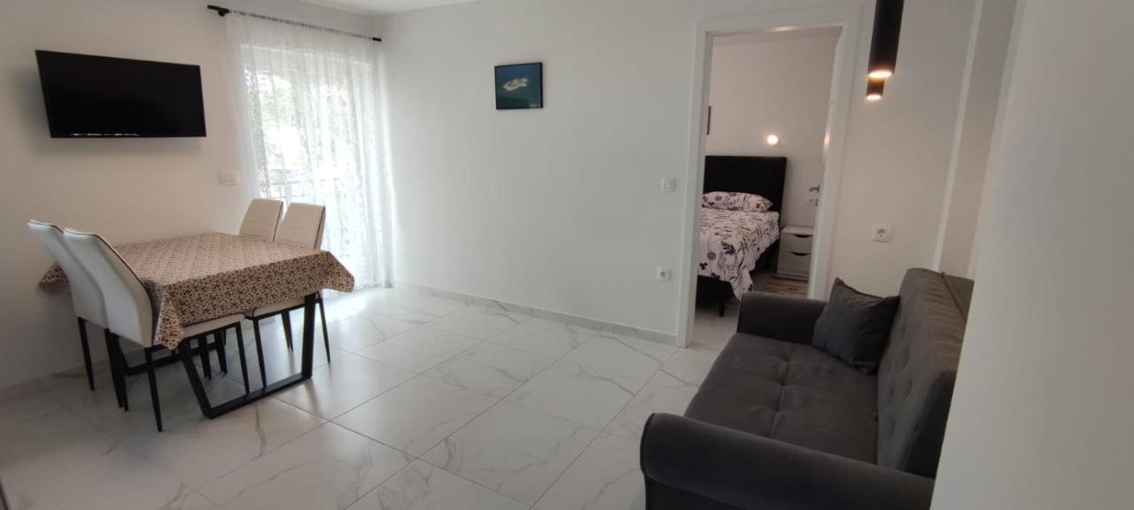 Apartments Inbox Кострена Экстерьер фото
