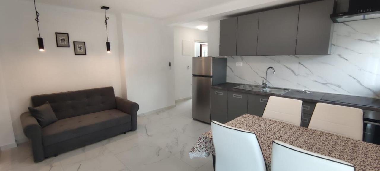 Apartments Inbox Кострена Экстерьер фото